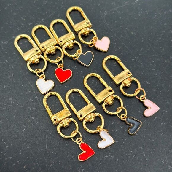 8 Heart Charm Keychains – Valentine’s Day Gift Set - Party Favors - Picture 1 of 7